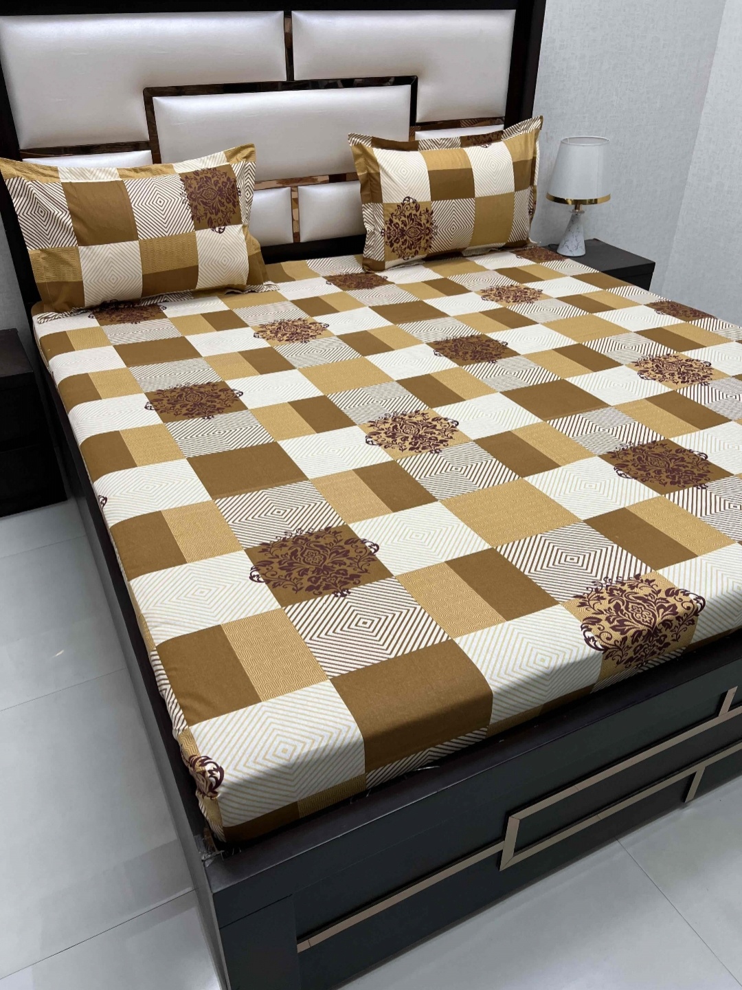 

Pure Decor Passion Brown Geometric Printed Cotton 240 TC Queen Bedsheet Set 2.53 x 2.28m