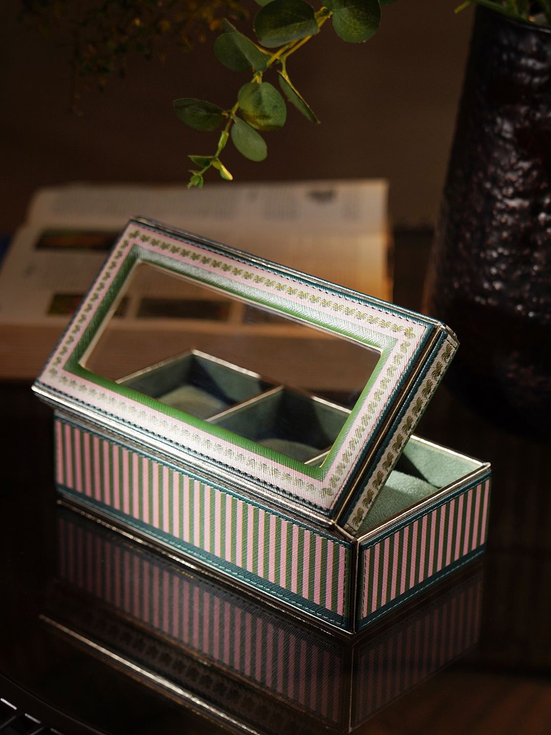 

Pure Home and Living Beige & Green 3 Slots Light Weight Watch Organiser Box