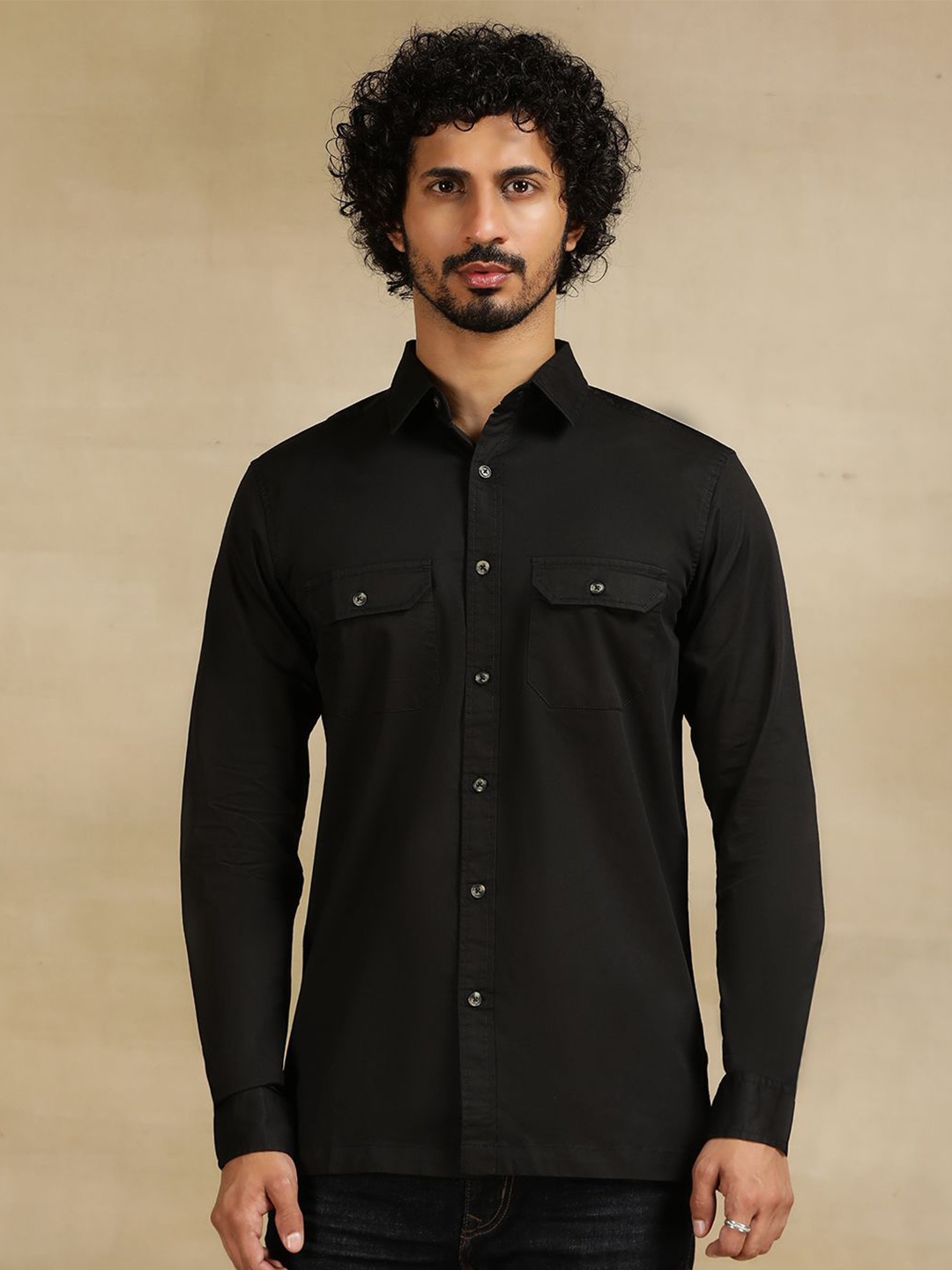 

JADE BLUE Men Cutaway Collar Solid Cotton Slim Fit Casual Shirt, Black