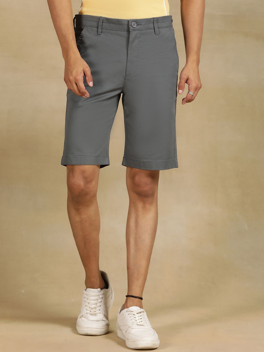 

JADE BLUE Men Slim Fit Cotton Shorts, Grey