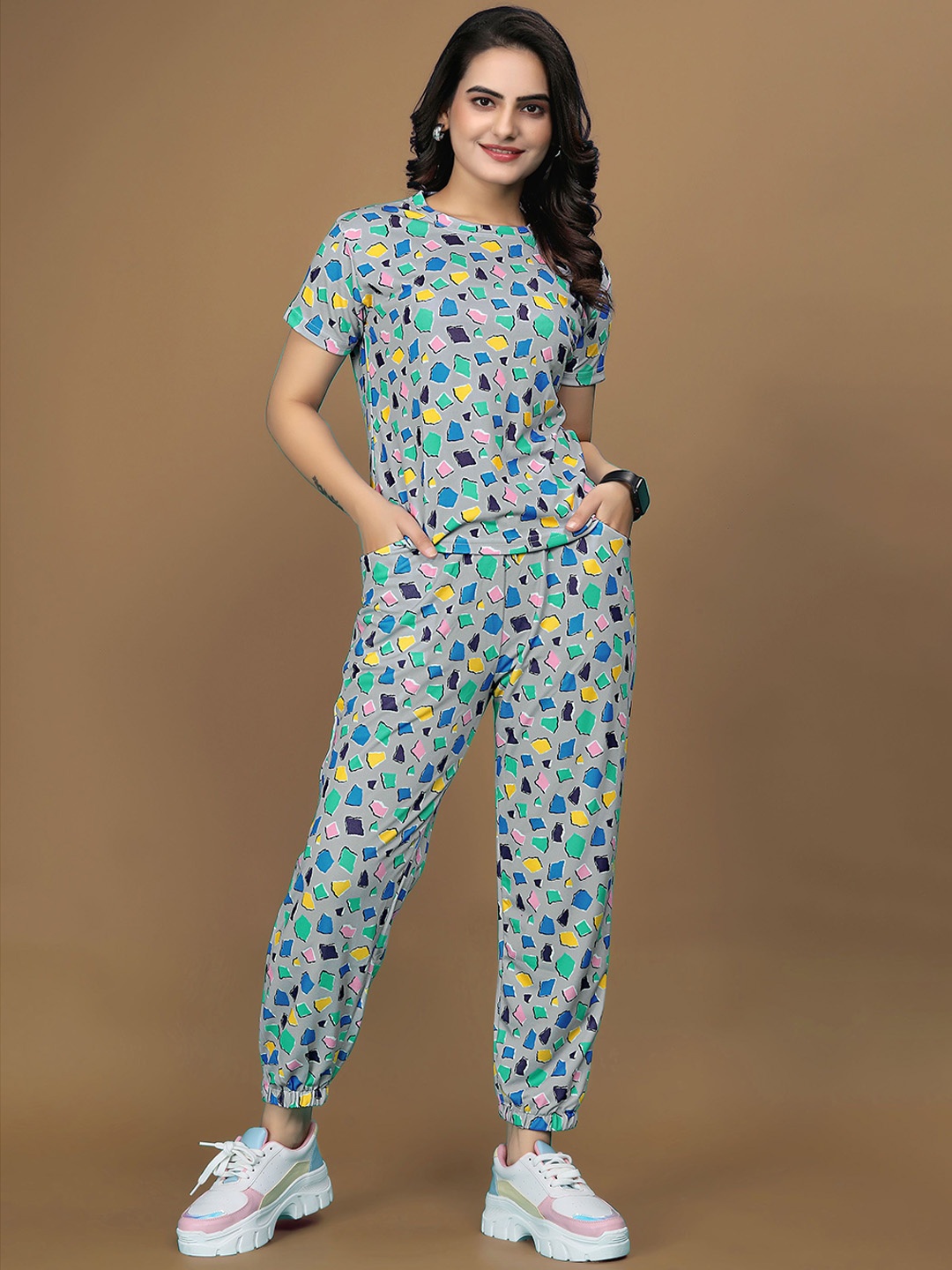 

SAKARMAA Women Short Sleeves Digital Printed Co-Ords Set, Grey
