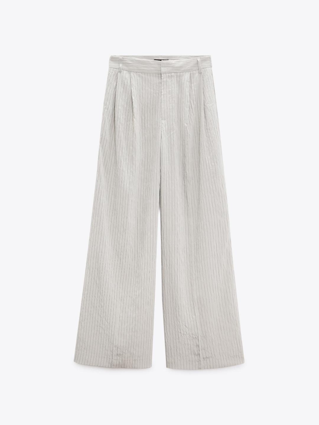 

ZARA Women Trousers, Na