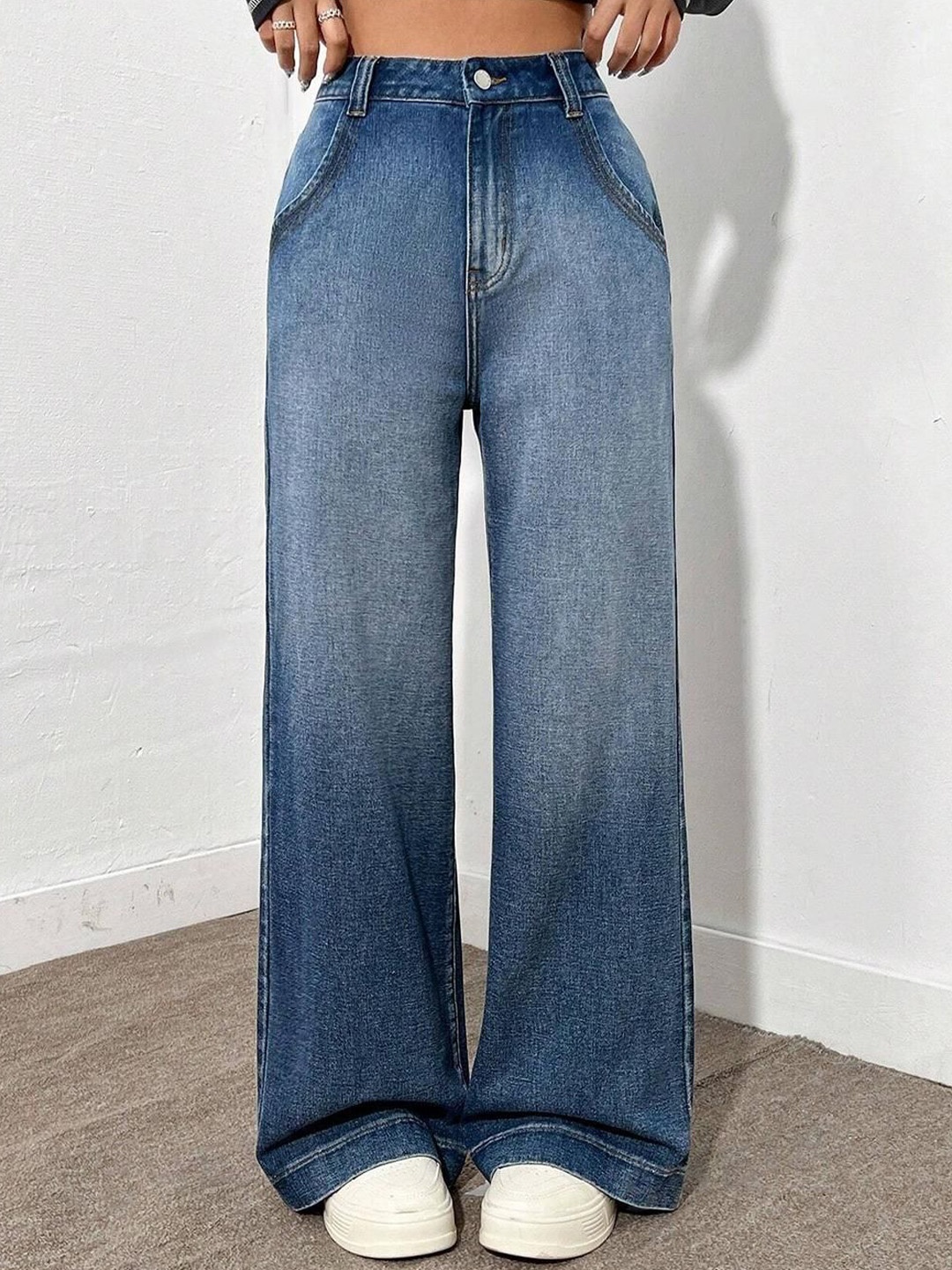 

Kotty Women Blue Cotton Straight Fit High-Rise Stretchable Jeans