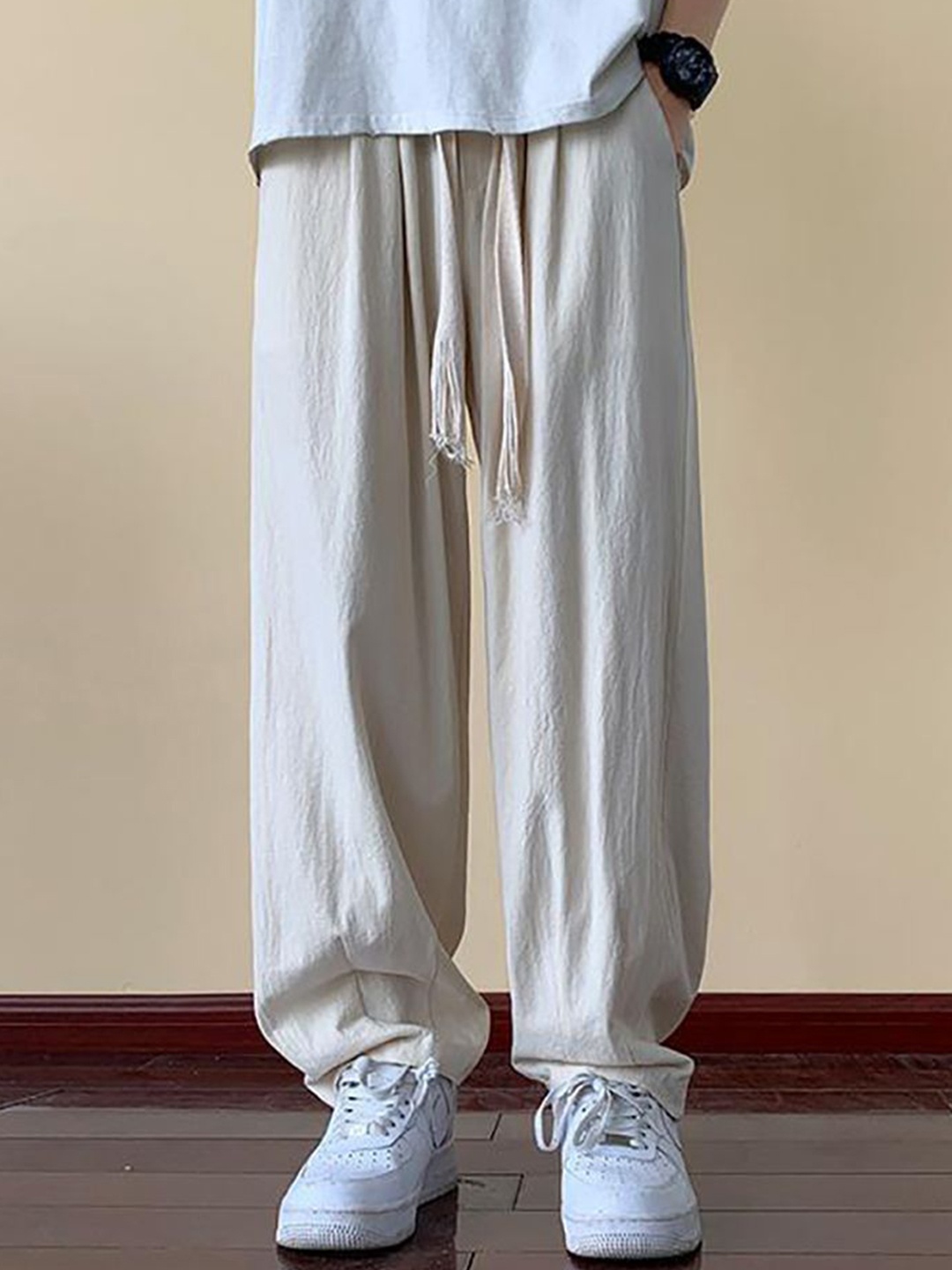 

StyleCast x Revolte Men Loose Fit Easy Wash Pleated Trousers, Off white