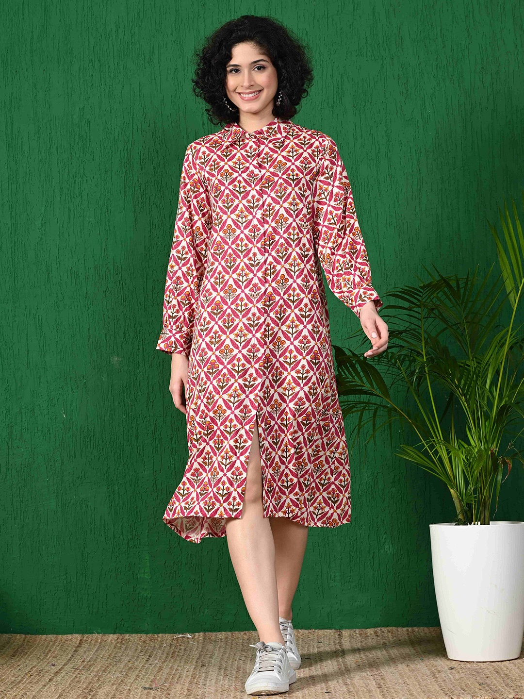 

Sangria Printed Shirt Collar Cuffed Sleeves Shirt Dress, Pink