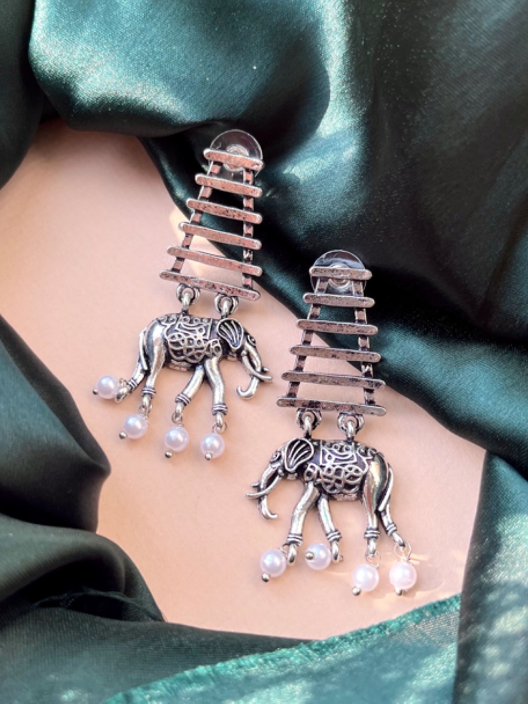 

SUBHAGALANKAR Classic Drop Earrings, Silver