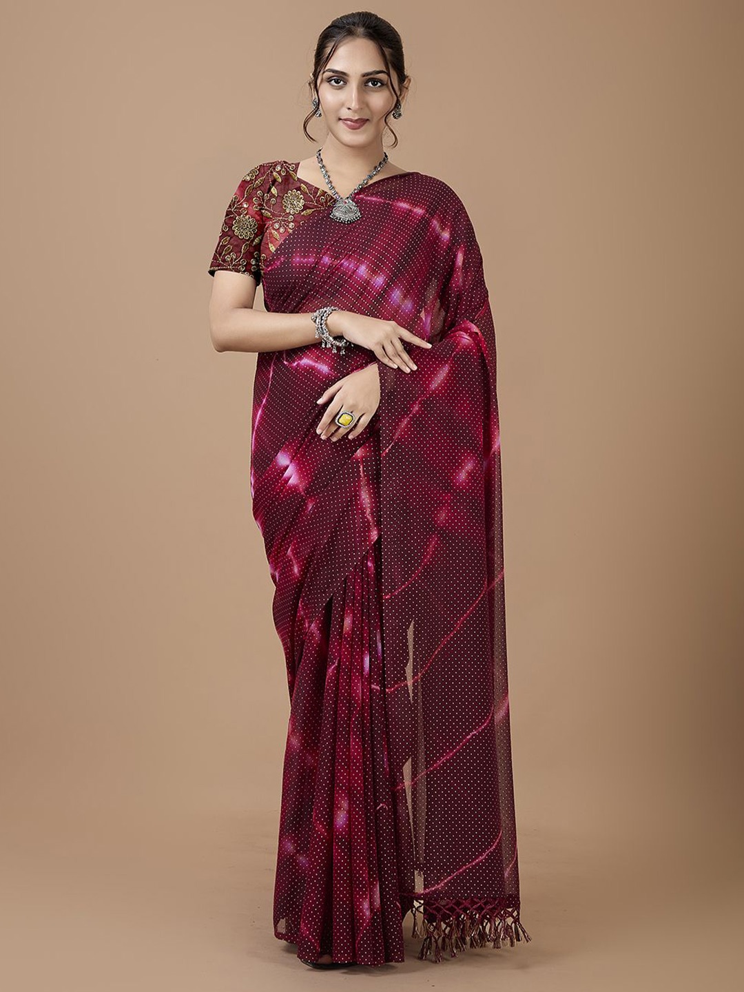 

NIRMAL CREATION Tie and Dye Printed Saree, Burgundy