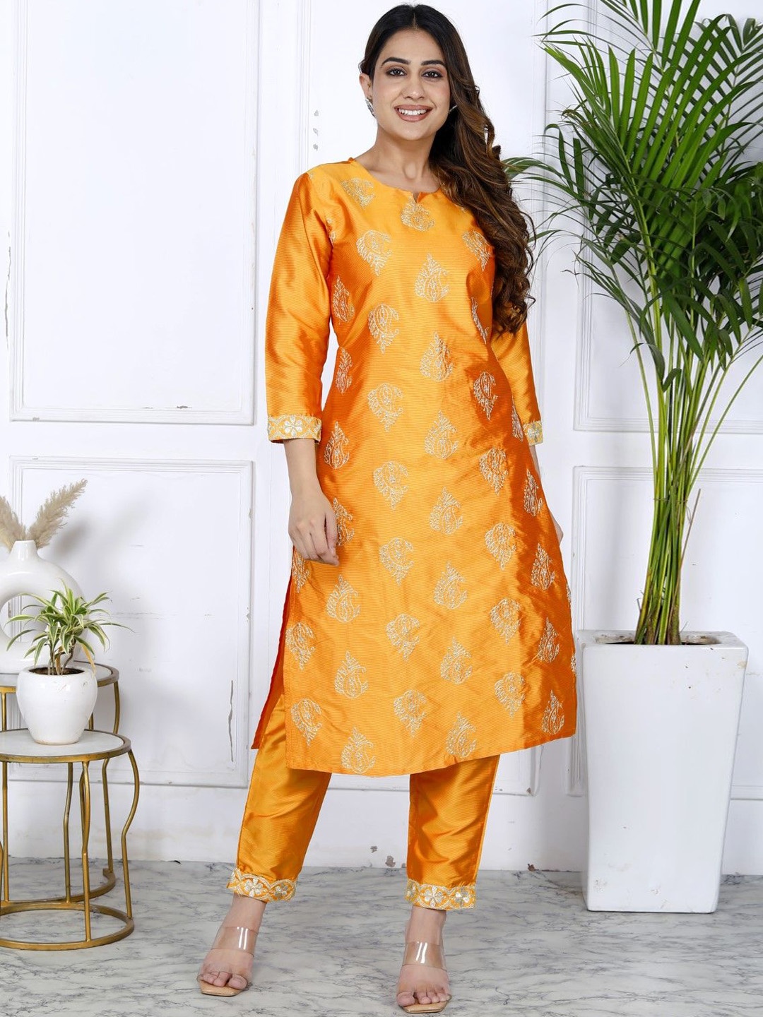 

ANTU KURTIES Floral Embroidered Zari Pure Silk Straight Kurta With Trouser, Yellow