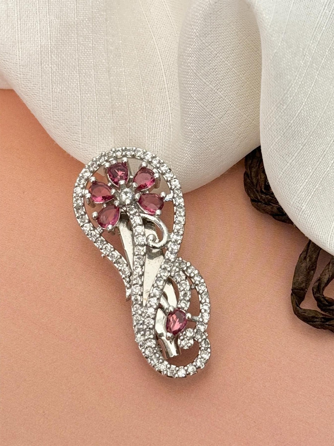 

ABDESIGNS Artificial Beads Studded Saree Clip, Silver