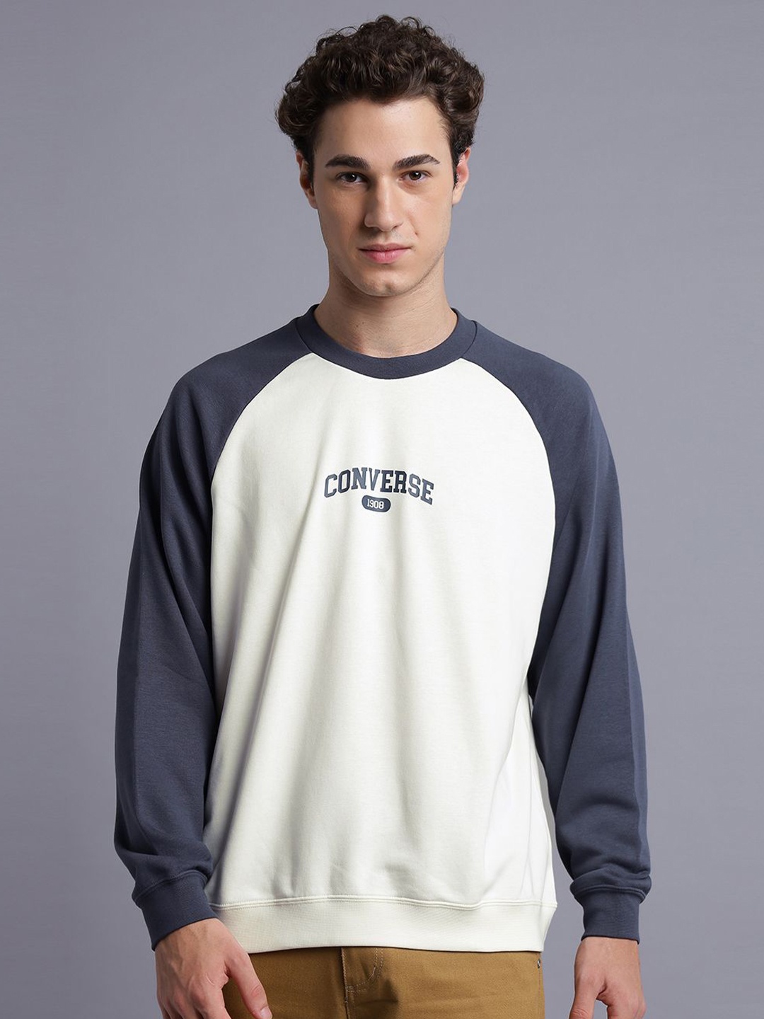 

Converse Men Loose-Fit Crew Neck Sweatshirt, Beige