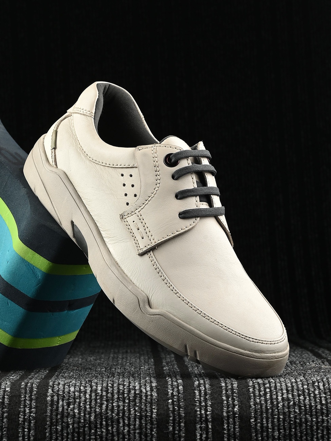 

Egoss Men Leather Sneakers, Off white