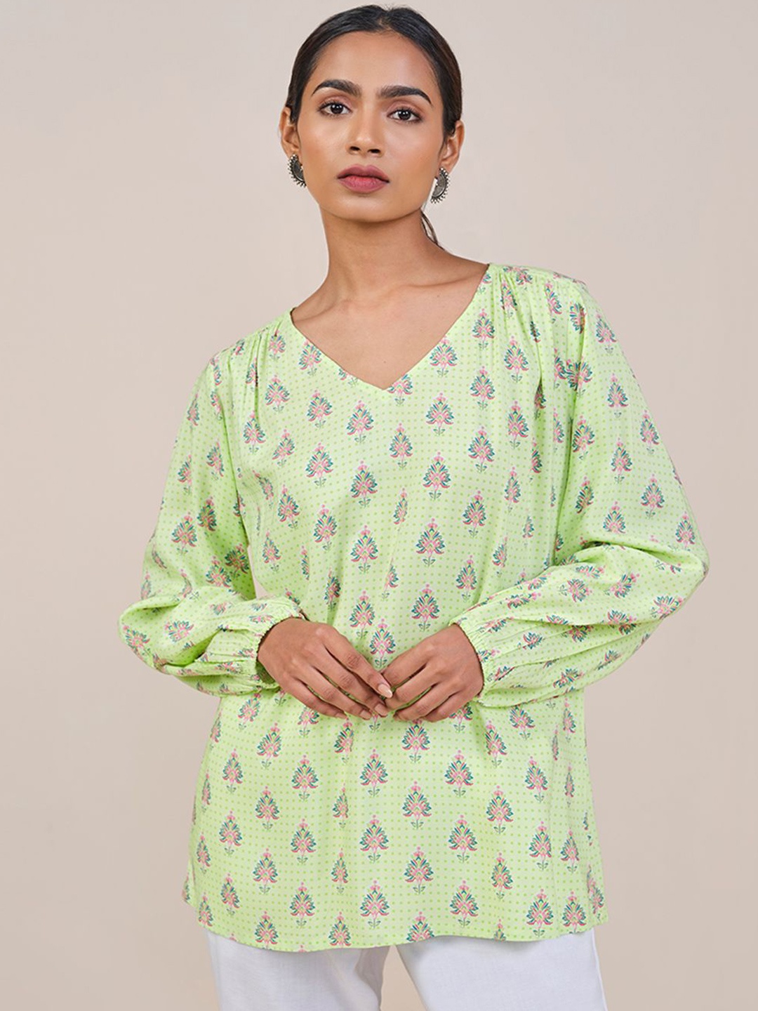 

Global Desi Women Floral Printed Top, Green