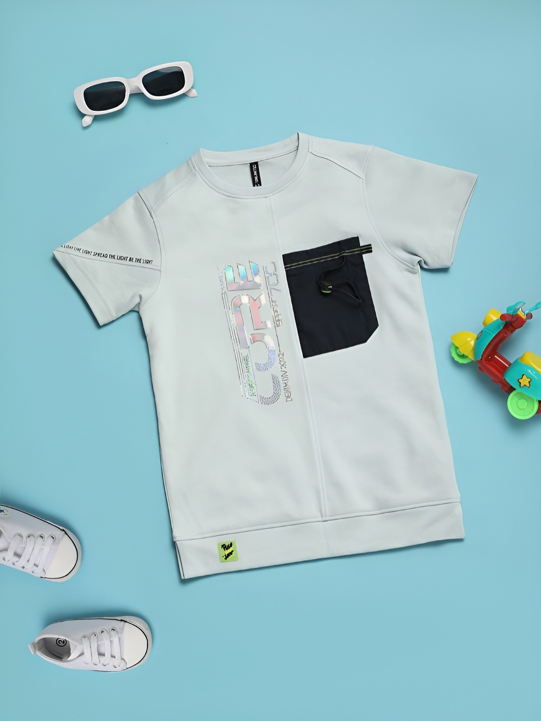 

V-Mart Boys Printed T-shirt, Blue