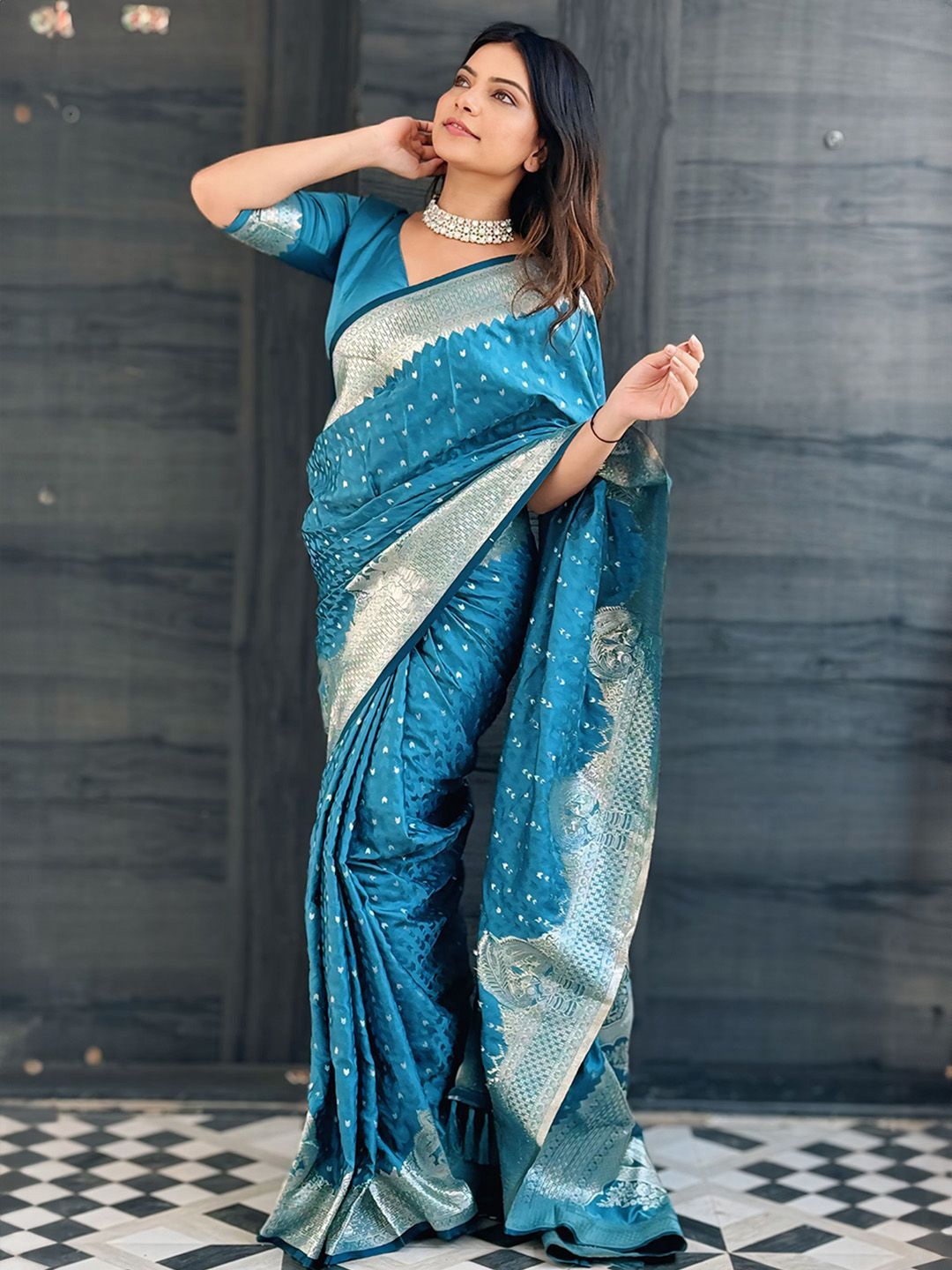 

Ishin Woven Design Zari Banarasi Saree, Blue