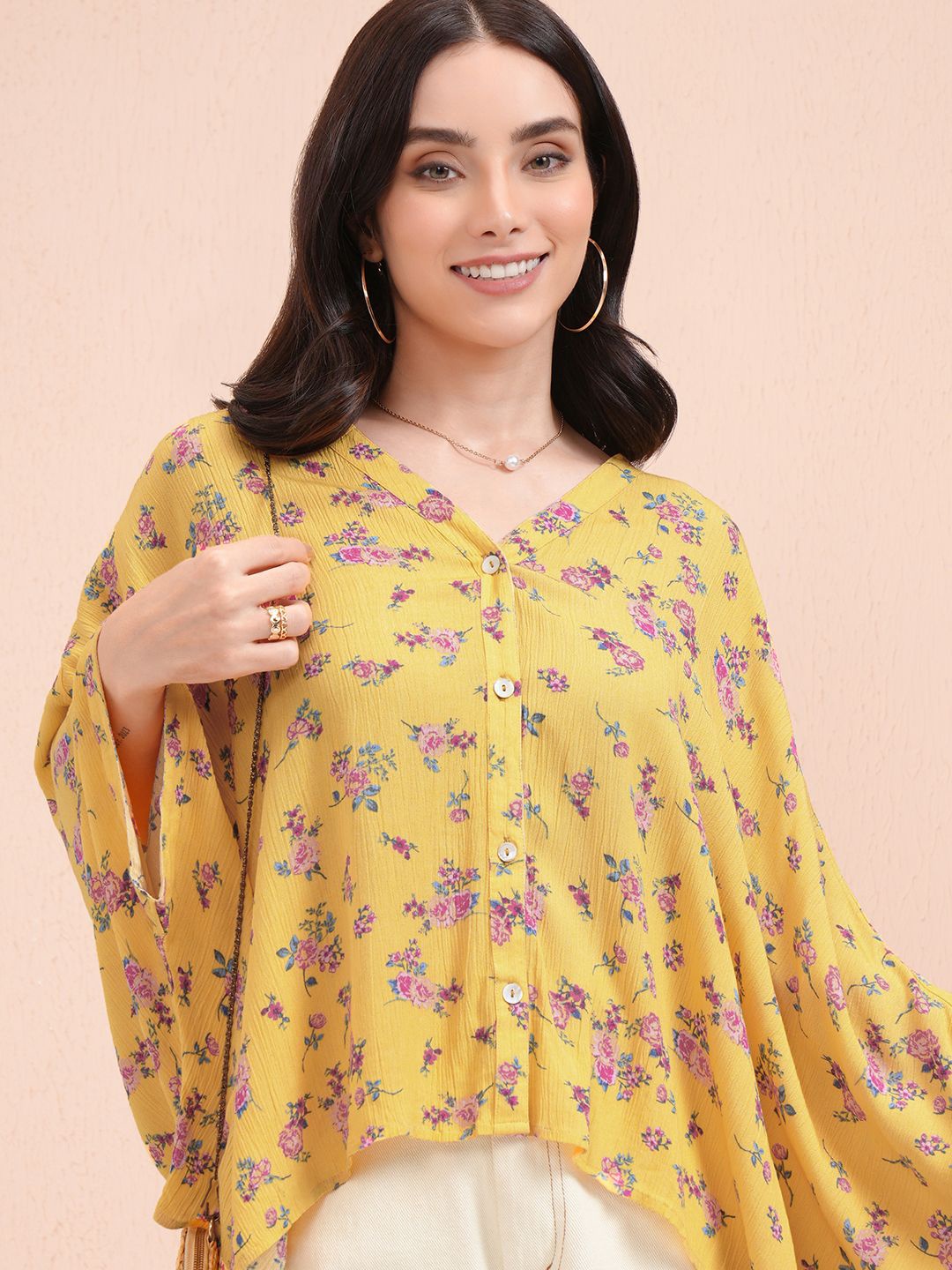 

Tokyo Talkies Women Floral Printed Cape Sleeve Kaftan Top, Yellow