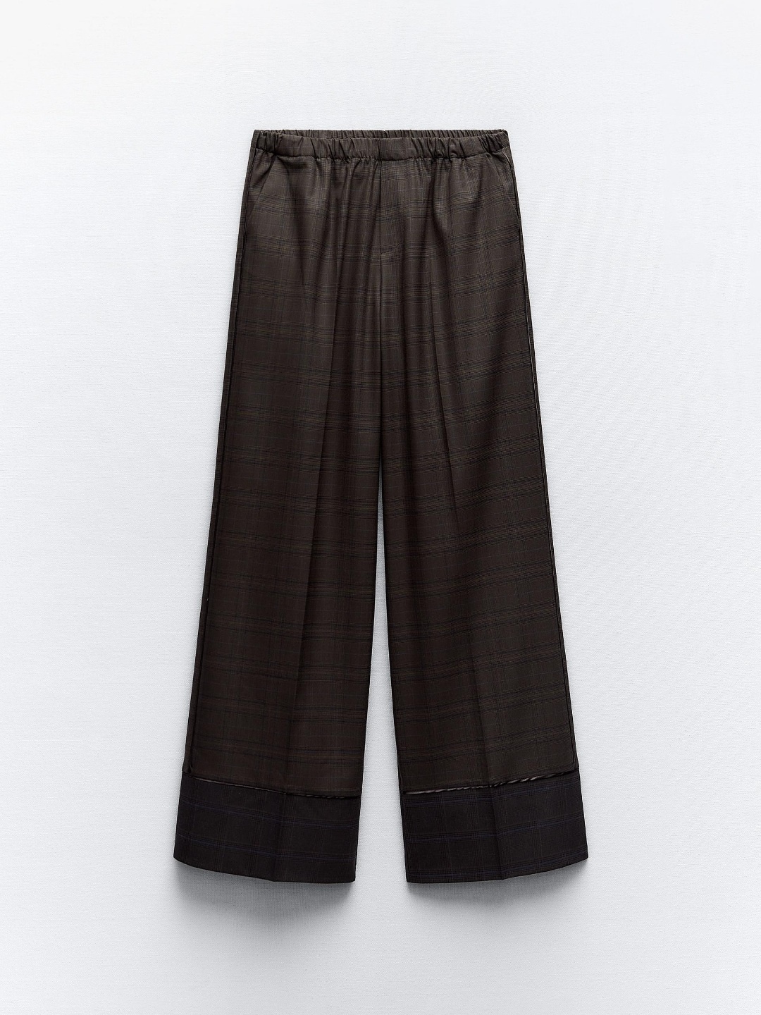 

ZARA Women Trousers, Na