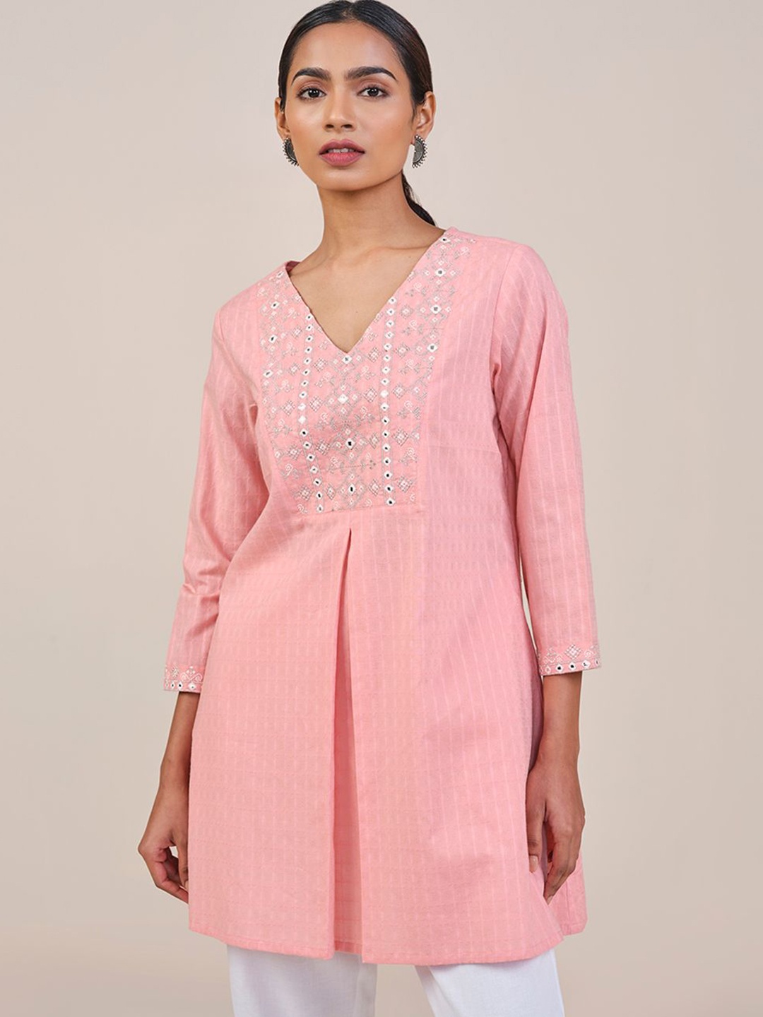 

Global Desi Women Cotton V Neck Pink Tunic