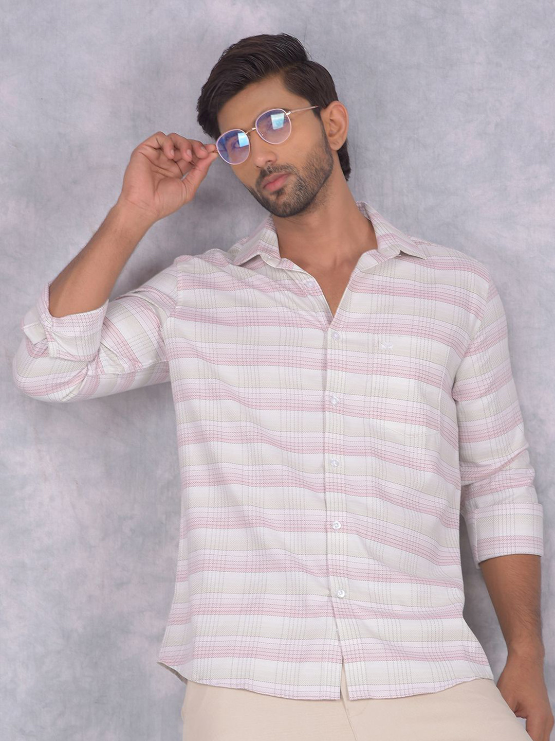 

Crimsoune Club Men Smart Spread Collar Checked Cotton Casual Shirt, Beige