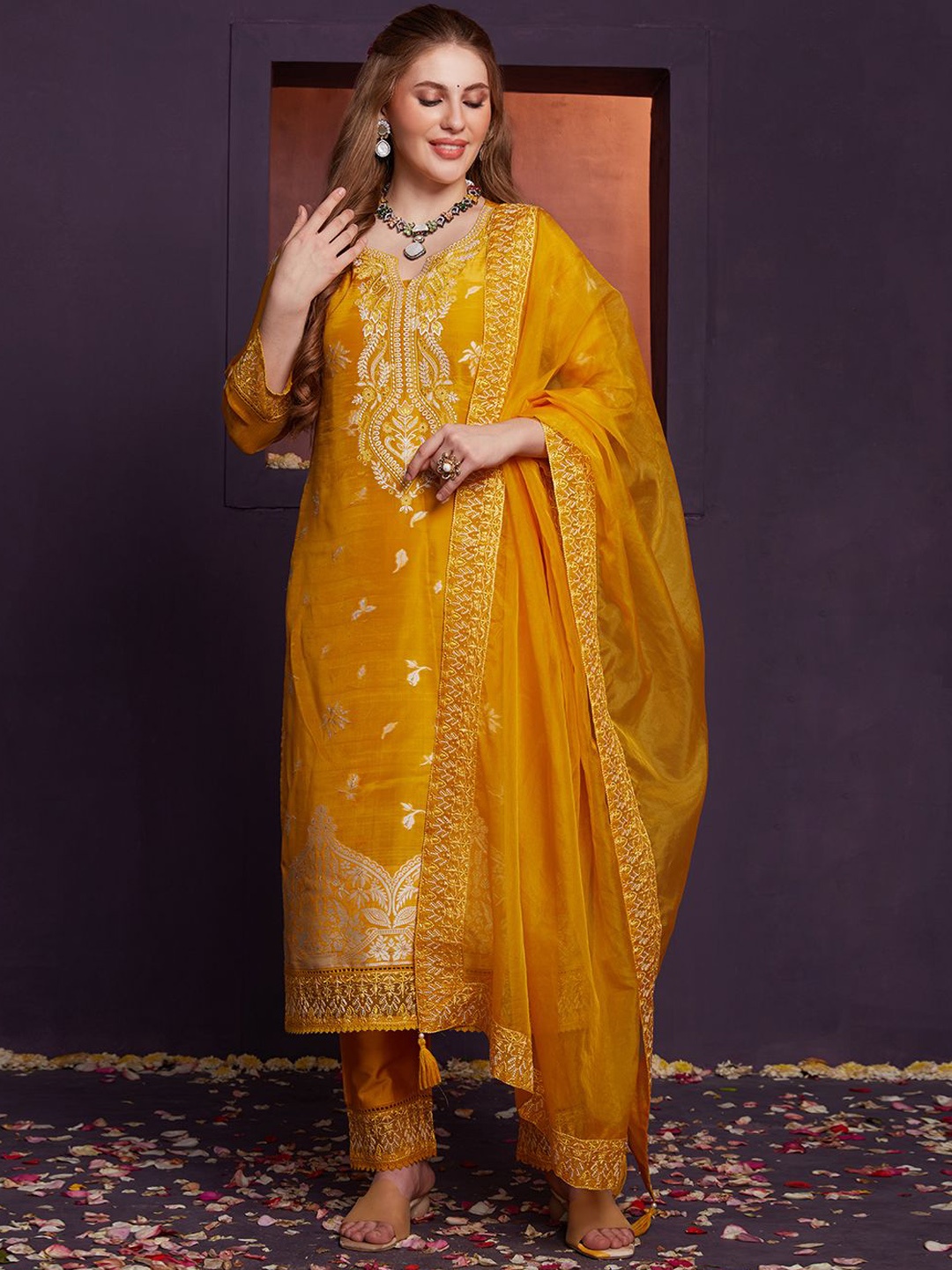 

HEEPOSH Floral Embroidered Thread Work Kurta With Trousers & Dupatta, Yellow