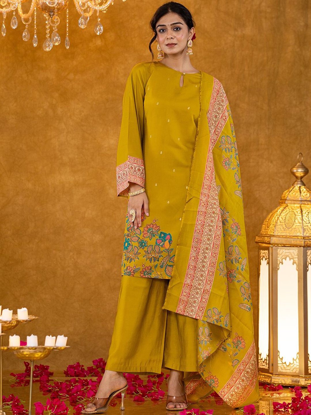 

Yufta Floral Printed Keyhole Neck Long Sleeves Regular Kurta With Palazzo With Dupatta, Green