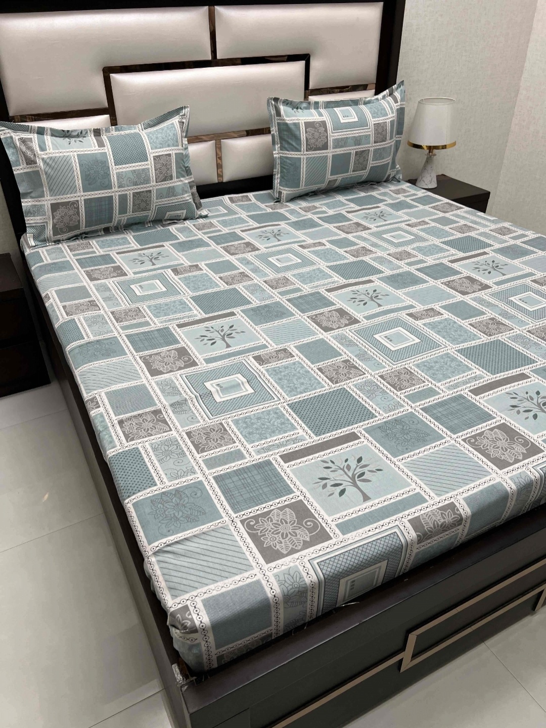 

Pure Decor Green Ethnic Motifs Pure Cotton 250 TC Queen Bedsheet Set 2.29 m x 2.53 m