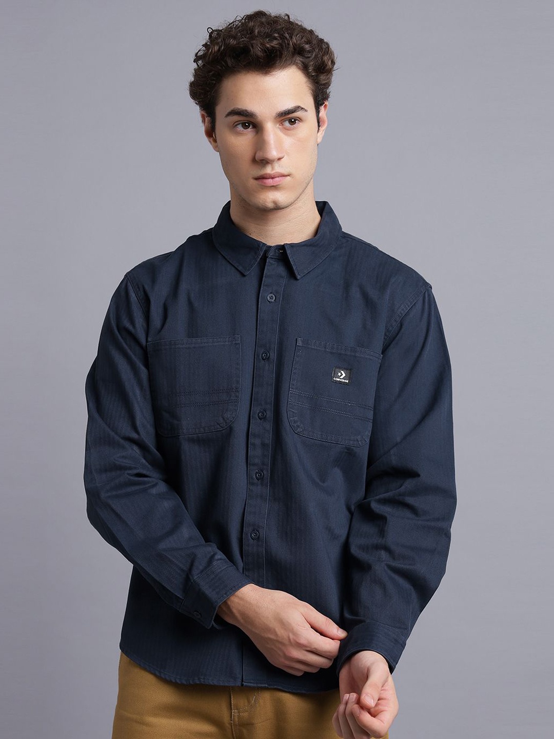 

Converse Men Washed Woven Button Up Shirt, Navy blue