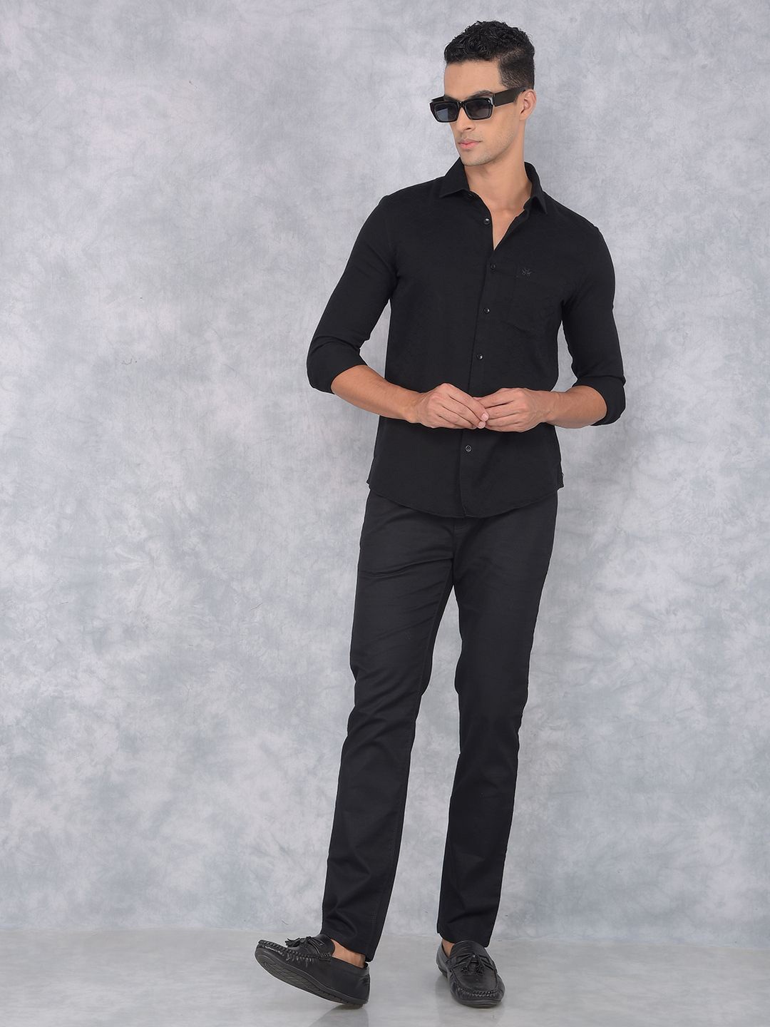

Crimsoune Club Men Smart Spread Collar Geometric Printed Cotton Slim Fit Casual Shirt, Black