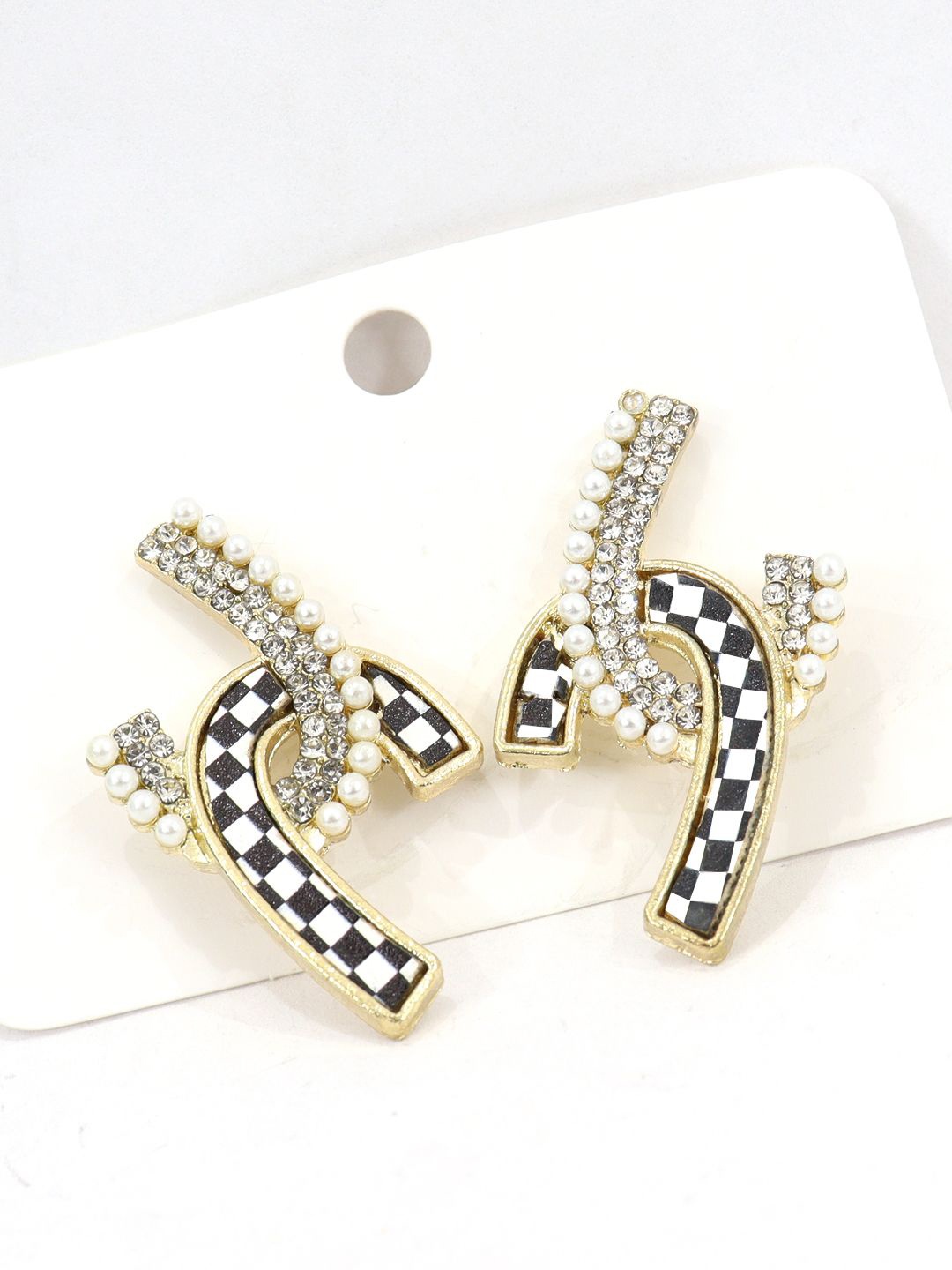 

KRENOZ Contemporary Stainless Steel Pearls Antique Studs, White