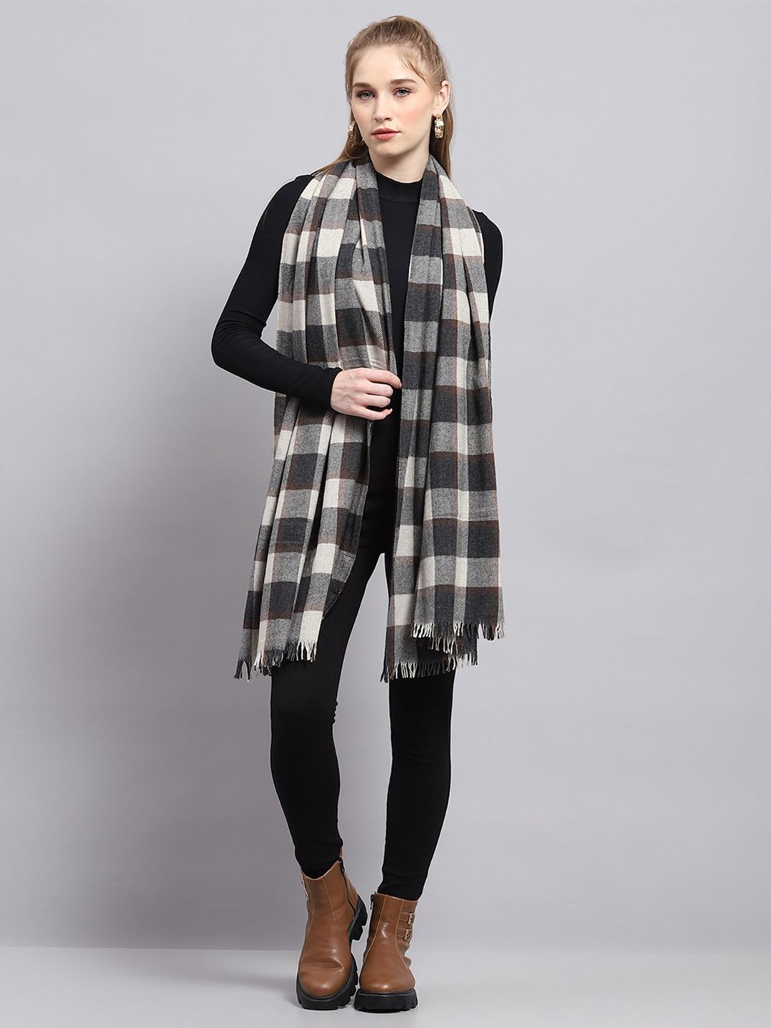 

Monte Carlo Women Tasselled Checked Stole, Black