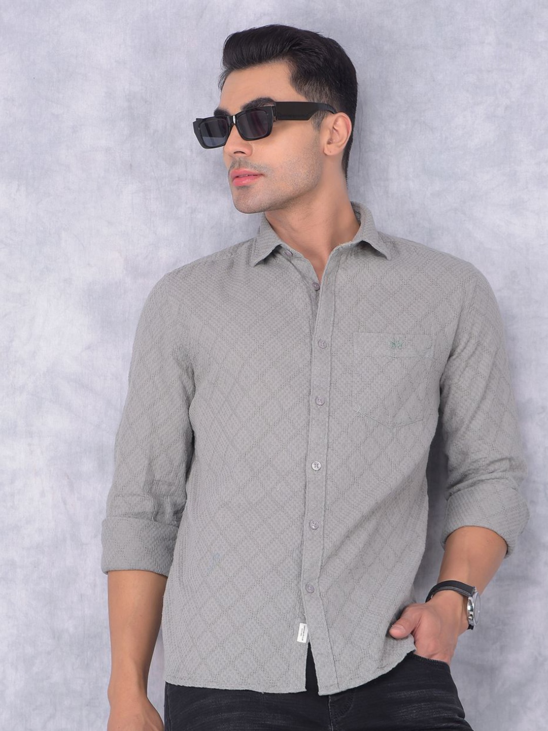 

Crimsoune Club Men Smart Spread Collar Textured Cotton Slim Fit Casual Shirt, Grey