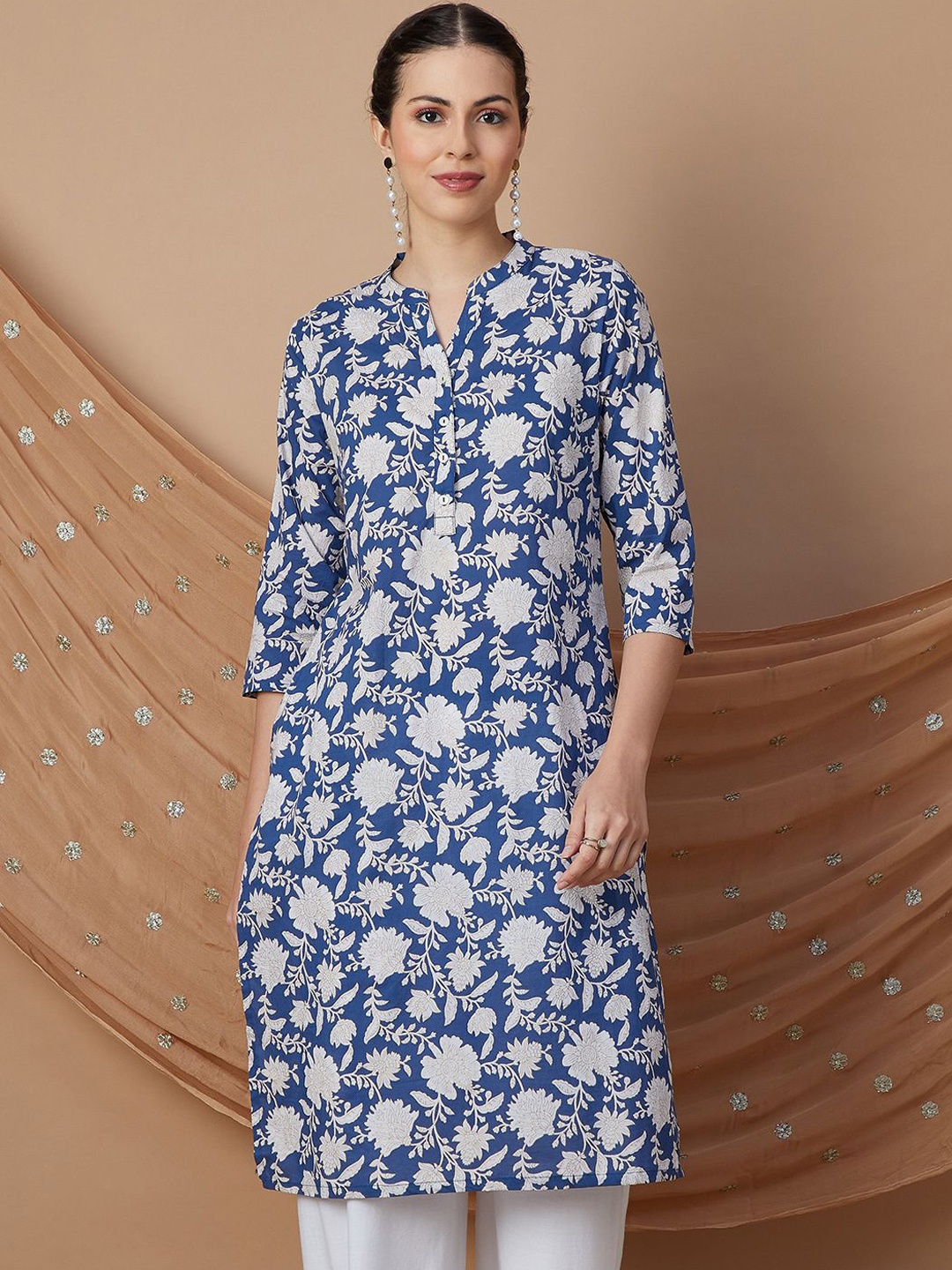 

Melange by Lifestyle Floral Printed Mandarin Collar Straight Kurta, Violet