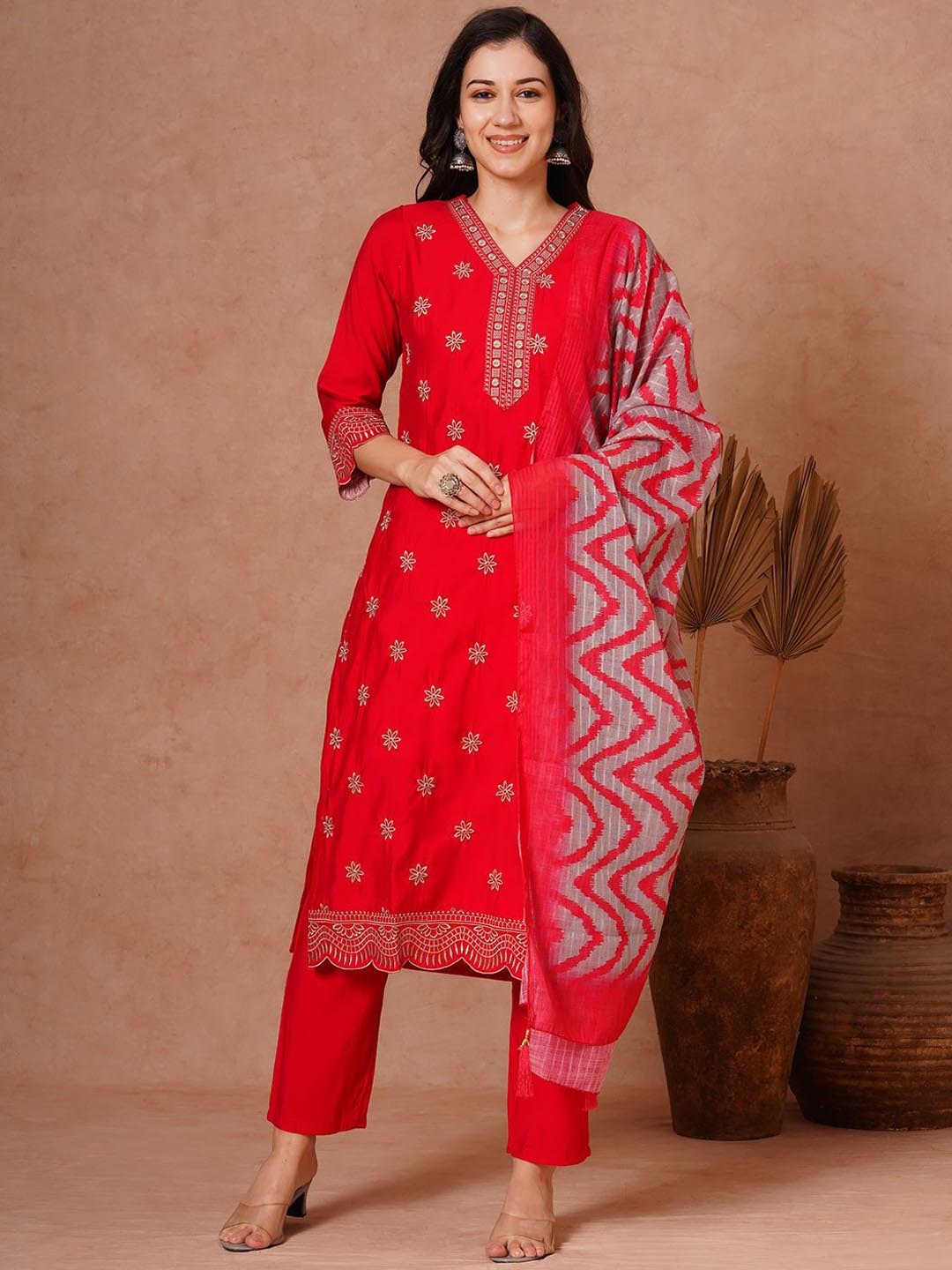 

FASHOR Floral Embroidered Thread Work Straight Kurta With Trousers & Dupatta, Red