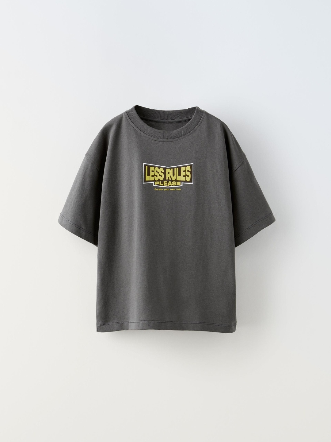 

ZARA Boys Grey Tshirts