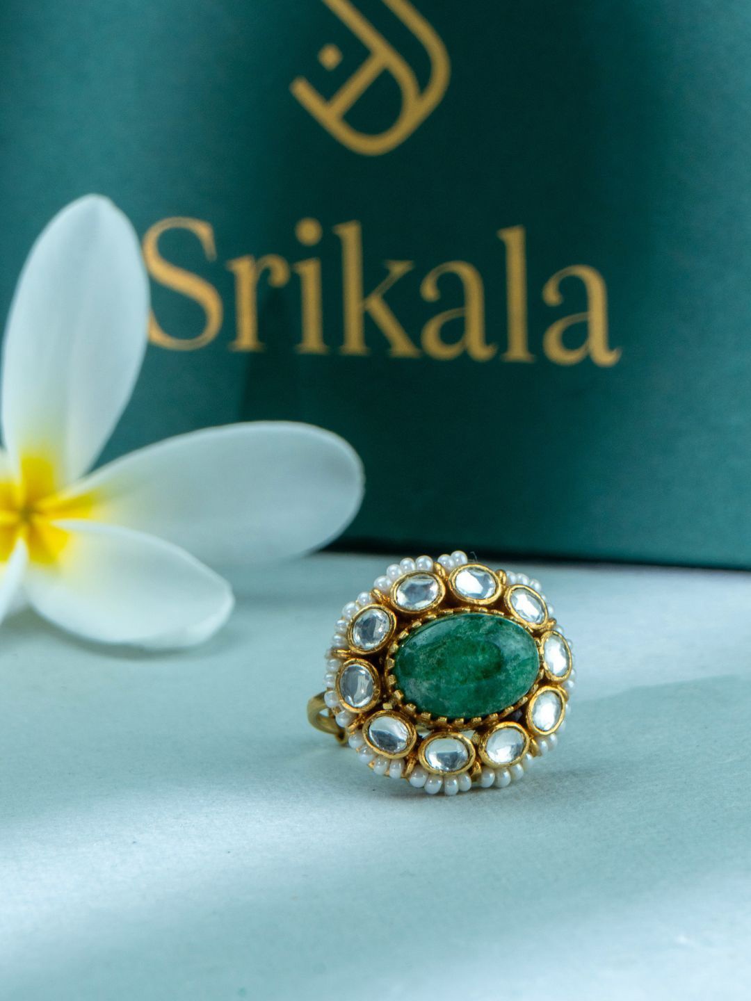 

srikala Gold-Plated Stones-Studded Finger Ring