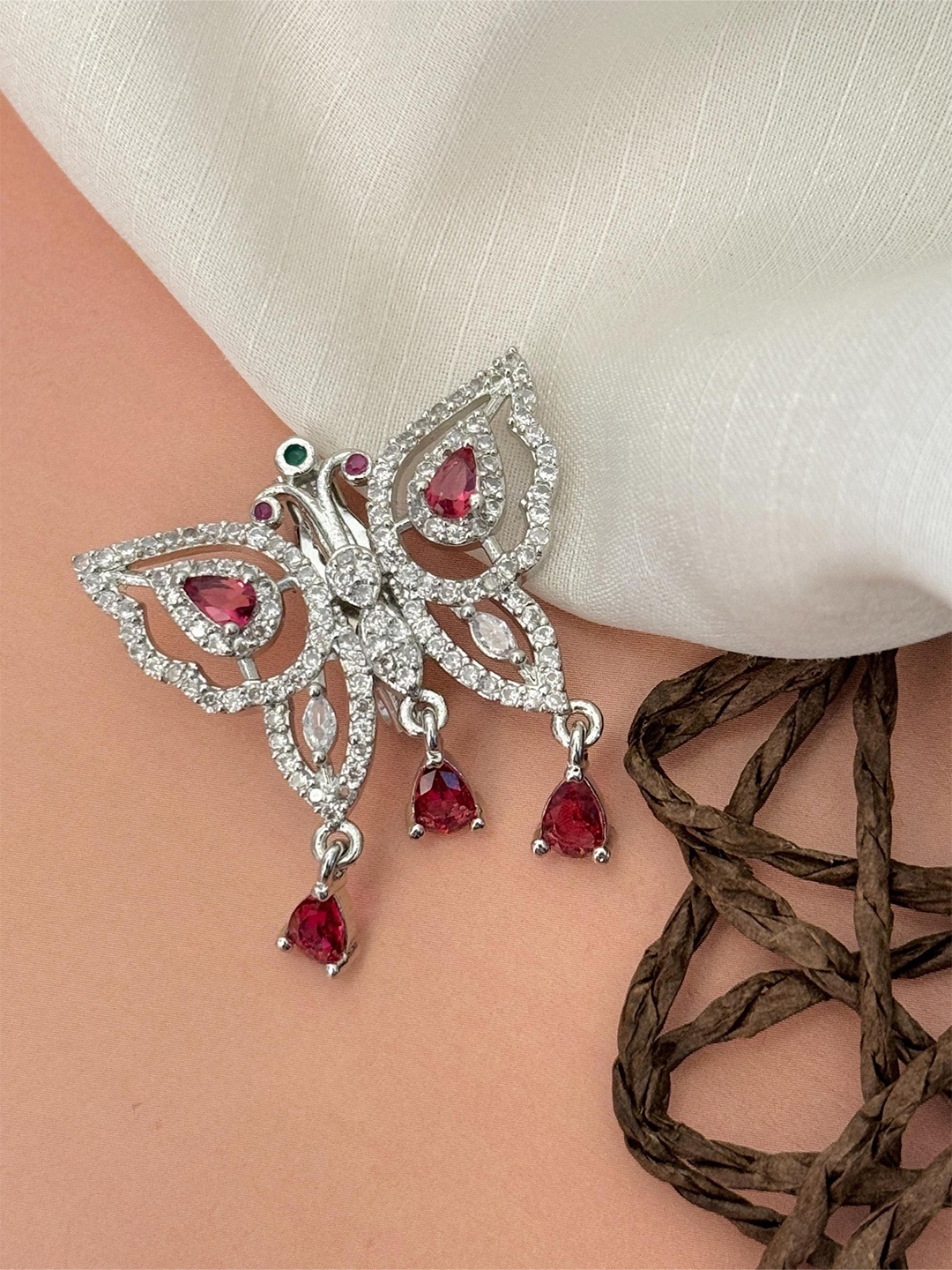 

ABDESIGNS Silver Plated American Diamond Studded Saree Clip Accessories