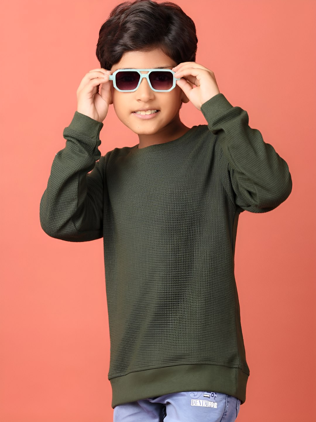 

V-Mart Boys Printed T-shirt, Green