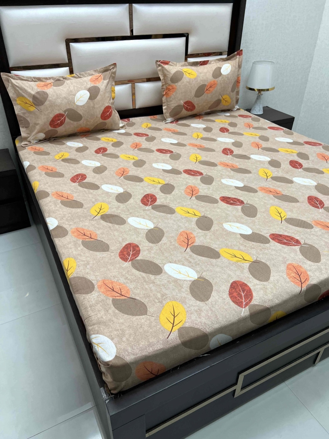 

Pure Decor Passion Brown Floral Printed Cotton 250 TC Queen Bedsheet Set 2.53 x 2.29m