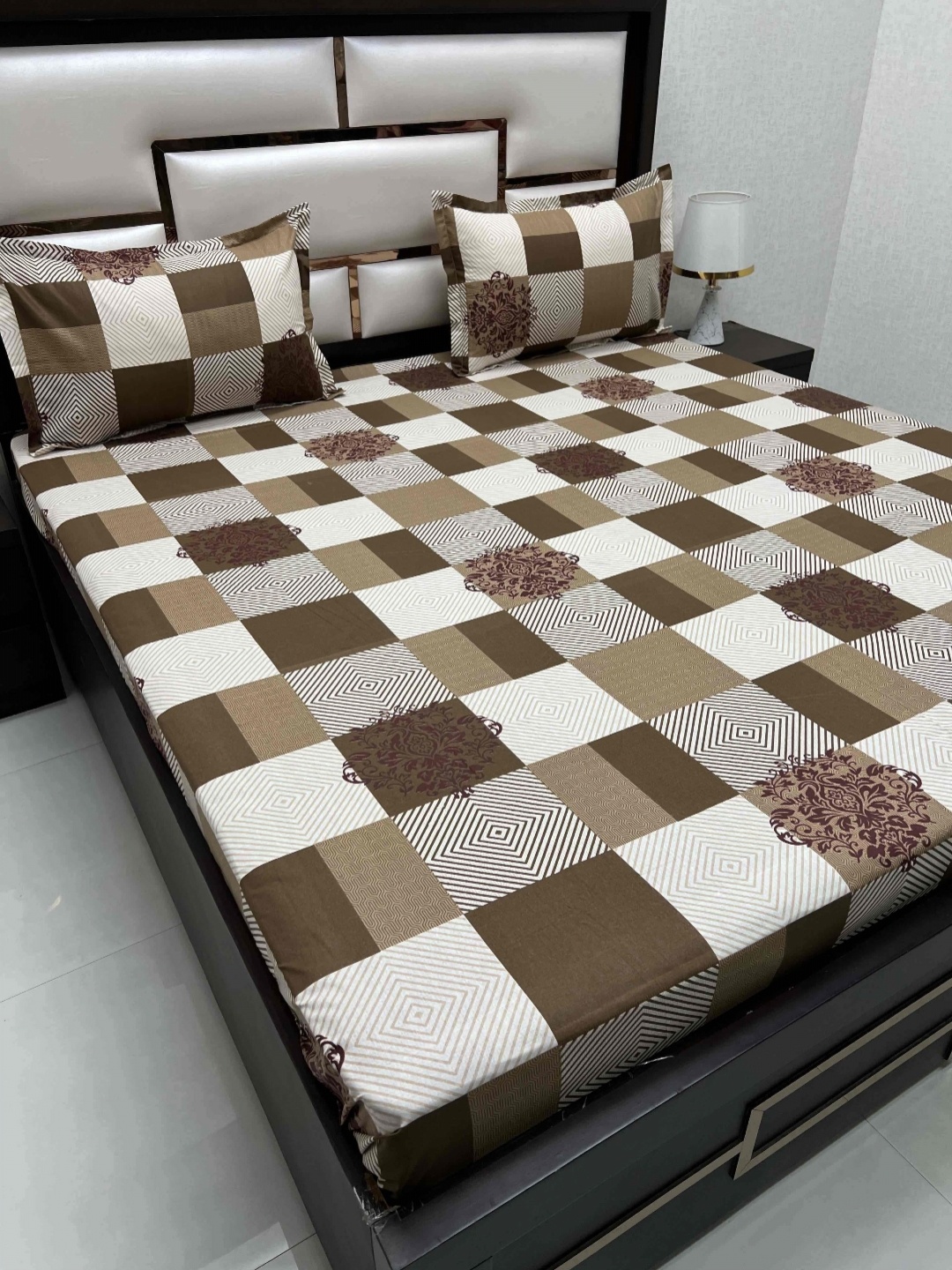 

Pure Decor Passion Brown Geometric Printed Cotton 260 TC Queen Bedsheet Set 2.54 x 2.29m