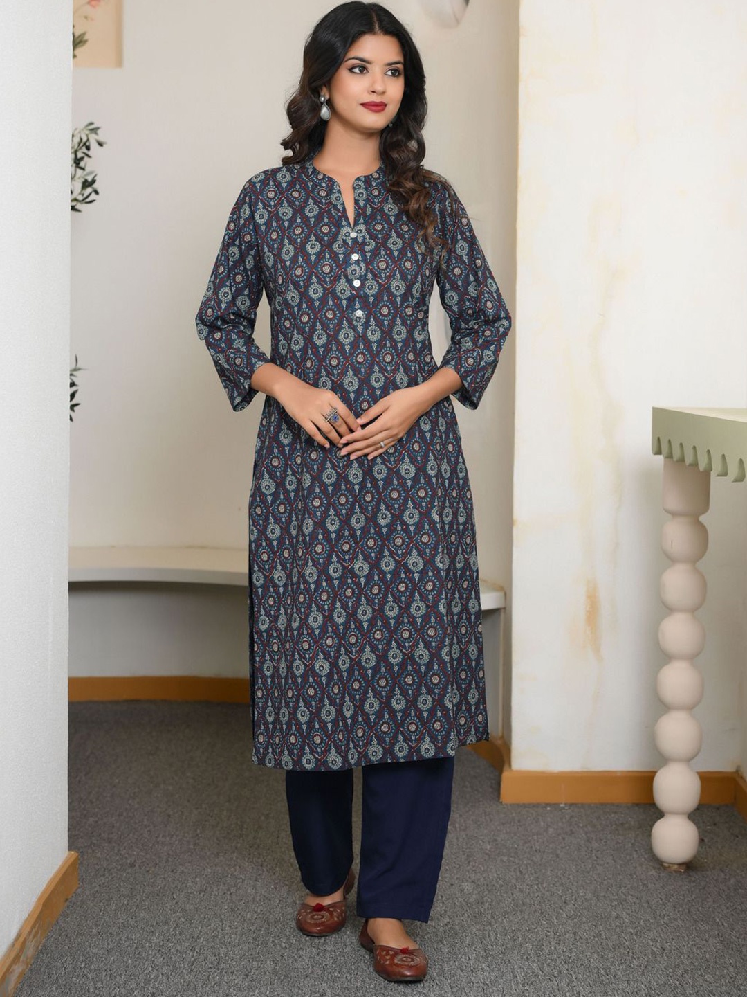 

Jaipuriya Fab Private Limited Ethnic Motifs Printed Mandarin Collar Pure Cotton Kurta, Navy blue