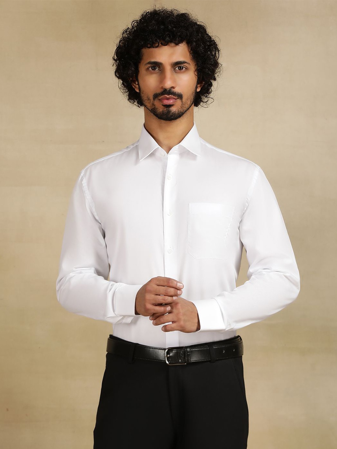 

JADE BLUE Men Cutaway Collar Solid Cotton Formal Shirt, White