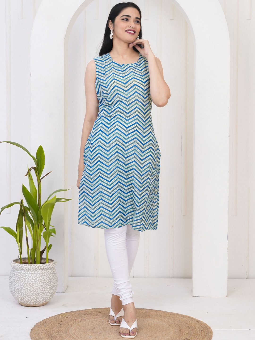 

FrionKandy Women Printed Cotton Straight Kurta, Blue