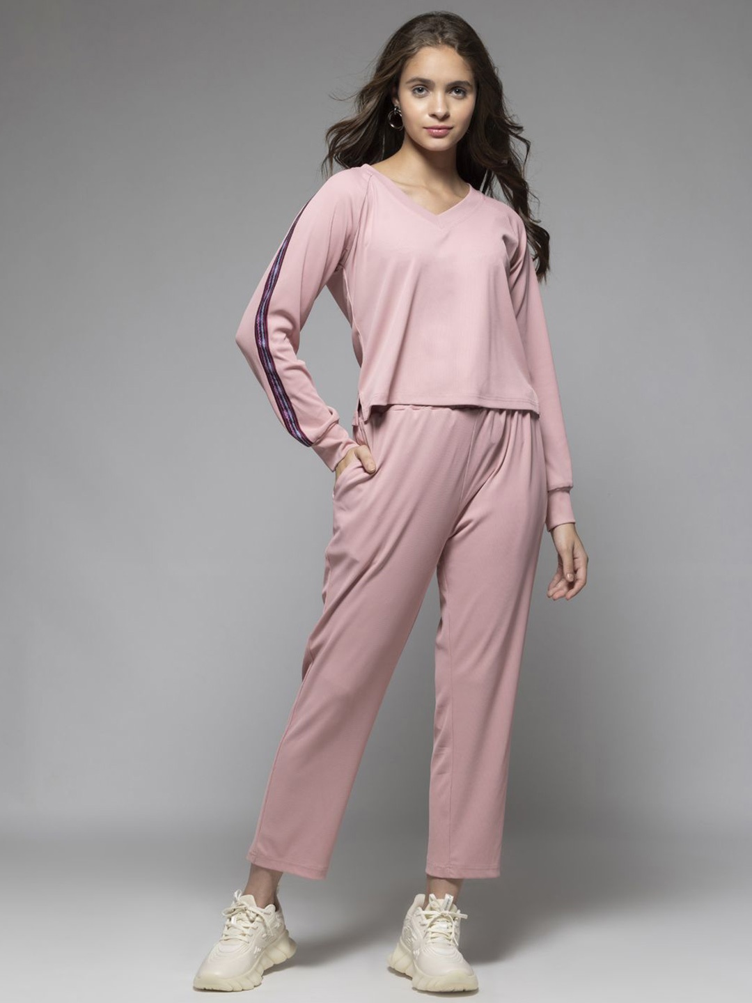 

SHAYE V-Neck Sweatshirt With Trousers, Pink