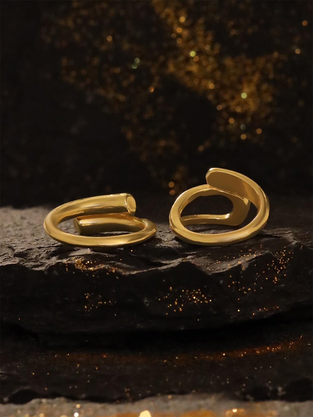 

Yellow Chimes Set of 2 Gold-Plated Statement Adjustable Finger Rings