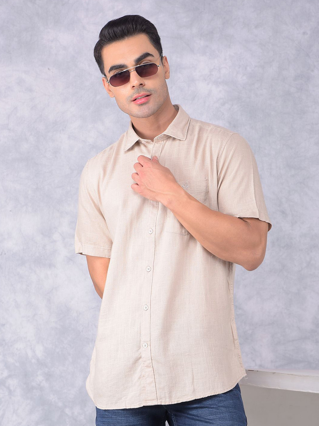 

Crimsoune Club Men Smart Spread Collar Solid Cotton Casual Shirt, Beige