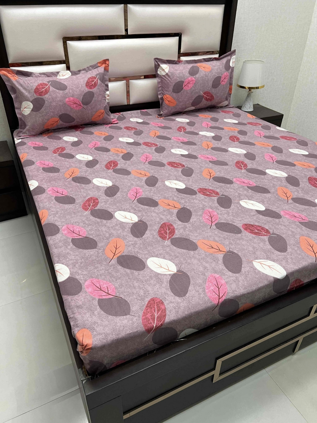 

Pure Decor Purple & White Floral Pure Cotton Queen Bedsheet Set 2.27 m x 2.54 m