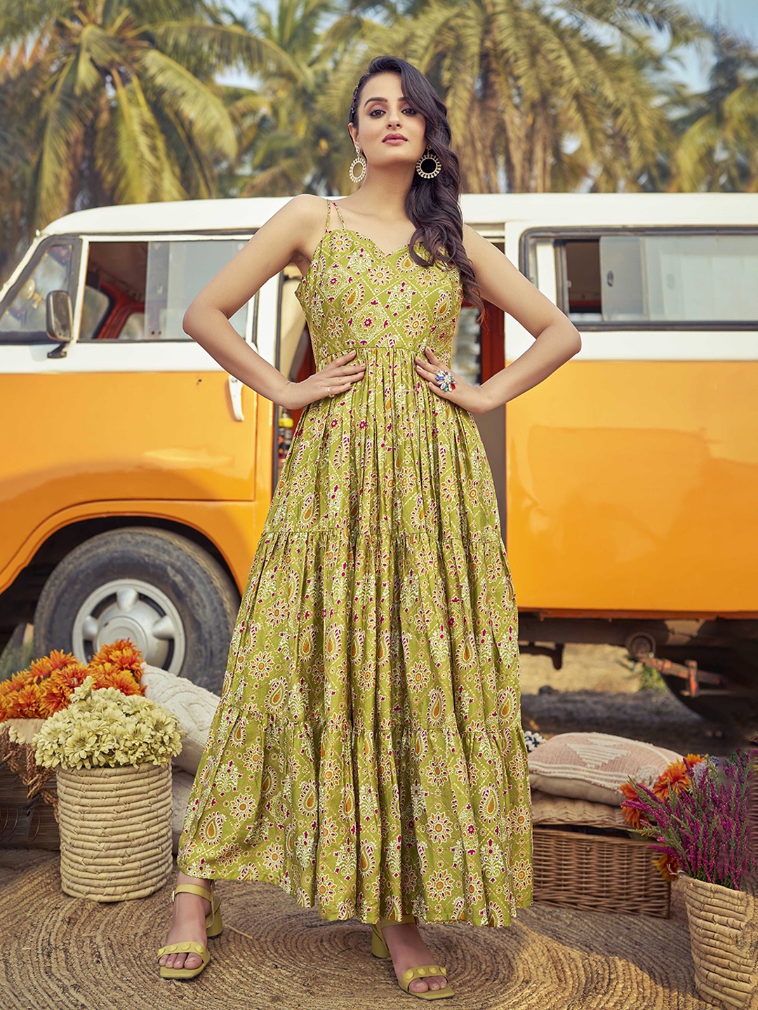 

Chandbaali Ethnic Motifs Printed Fit & Flare Midi Dress, Green