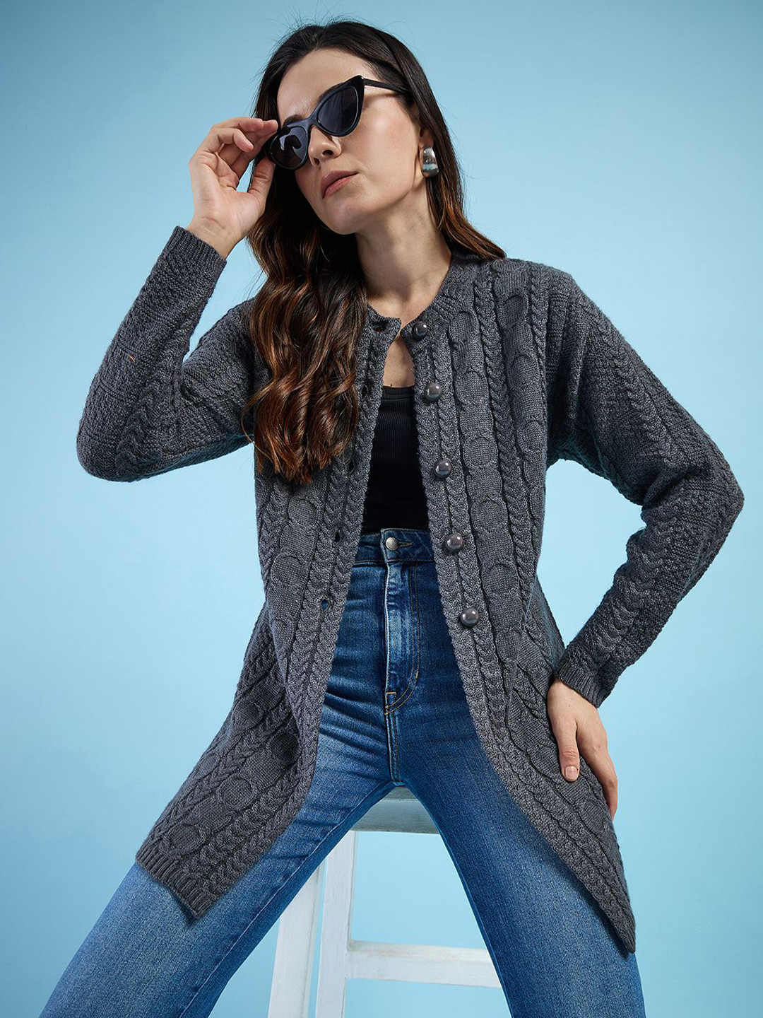 

CLAPTON Self Design Round Neck Woollen Cardigan, Grey