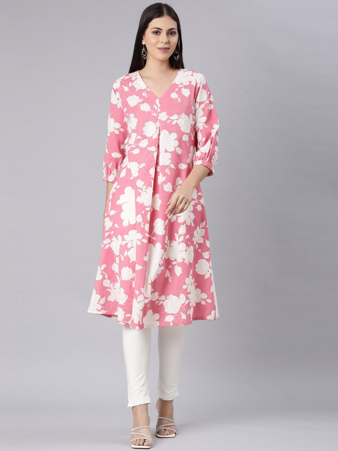 

Neerus Floral Printed Anarkali Kurta, Pink