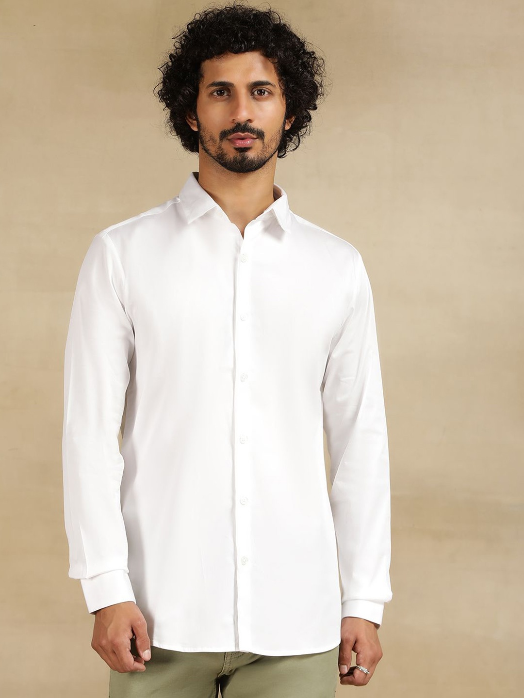 

JADE BLUE Men Cutaway Collar Solid Cotton Slim Fit Casual Shirt, White
