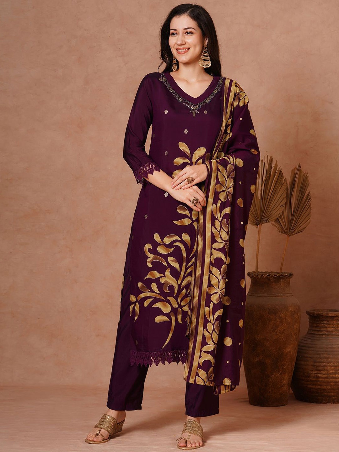 

FASHOR Floral Printed Regular Sequinned Straight Kurta with Trousers & Dupatta, Purple